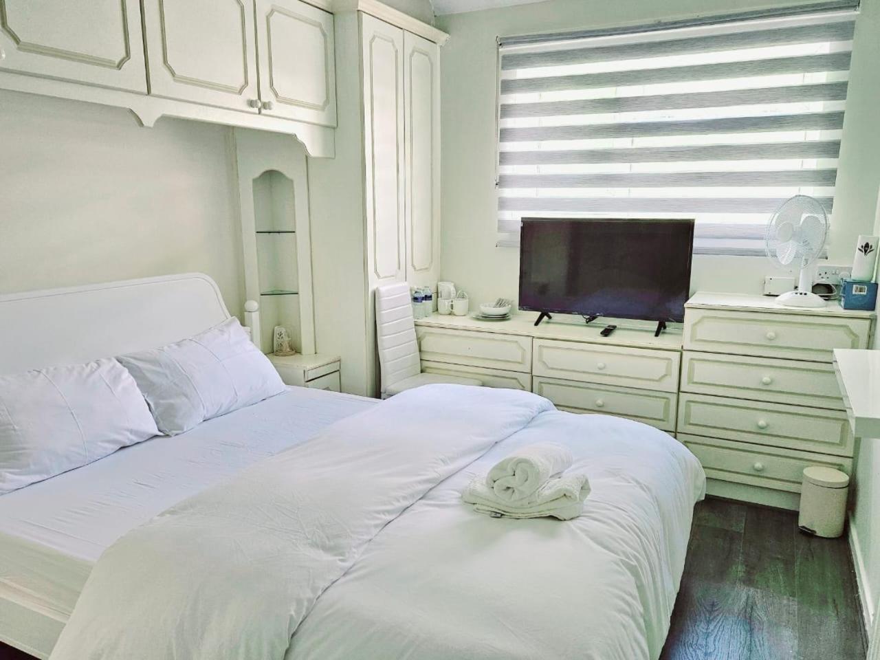 Jays-Rooms Pitsea 외부 사진